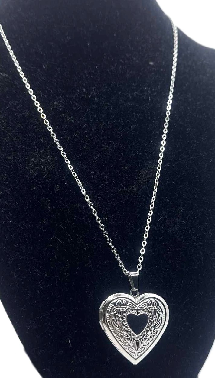 e4946be0-7f8c-4e51-86b9-a5d3464f7f9a